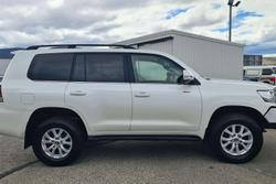 2017 Toyota Landcruiser VX