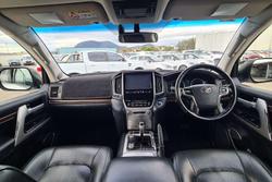 2017 Toyota Landcruiser VX