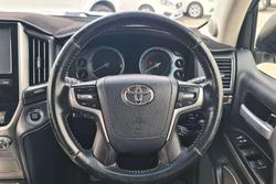 2017 Toyota Landcruiser VX