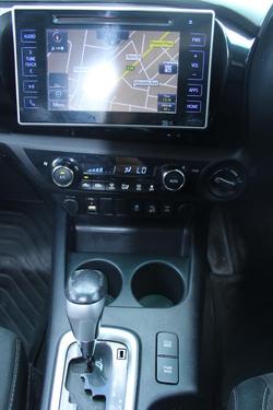 2017 Toyota Hilux SR5