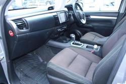 2017 Toyota Hilux SR5