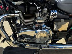 2016 TRIUMPH AMERICA Black