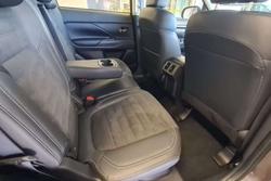 2021 Mitsubishi Outlander LS