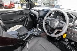 2025 Isuzu D-MAX X-RIDER