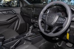 2025 Isuzu D-MAX X-RIDER
