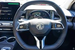 2025 MG MGS5 EV Essence 49