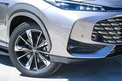 2025 MG HS Super Hybrid Essence