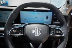 2025 MG HS Super Hybrid Essence