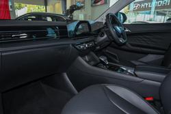 2025 MG HS Hybrid+ Essence