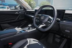 2025 MG HS Super Hybrid Essence