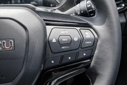 2025 Isuzu D-MAX BLADE