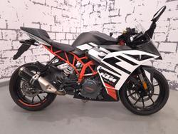 2021 KTM RC 390 RC White