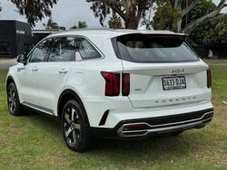 2022 Kia Sorento Sport