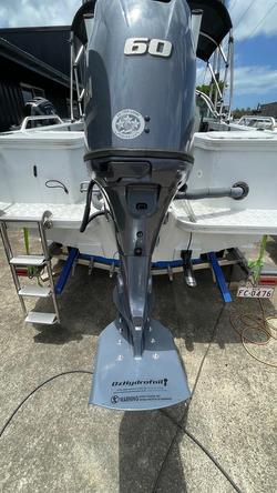 2021 QUINTREX 430 Fishabout Pro