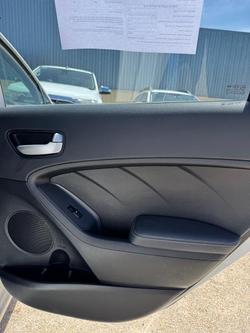 2016 Kia Cerato S YD MY17 Clear White