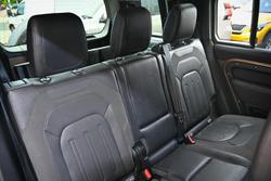 2020 Land Rover Defender 110 D240 SE