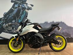 2022 CFMOTO 650NK ABS WHITE