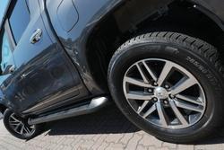 2019 Toyota Hilux SR5