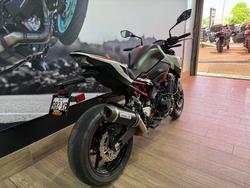 2022 Kawasaki Z900 SUPERNAKED (ZR900) WHITE