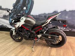 2022 Kawasaki Z900 SUPERNAKED (ZR900) WHITE