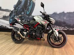 2022 Kawasaki Z900 SUPERNAKED (ZR900) WHITE