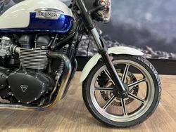 2014 Triumph BONNEVILLE T100 BLUE