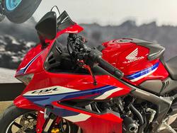 2025 Honda CBR650R RED
