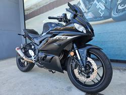 2024 Yamaha YZF-R3 Black