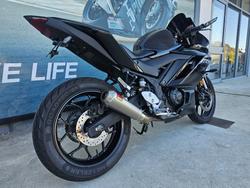 2024 Yamaha YZF-R3 Black