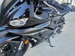 2024 Yamaha YZF-R3 Black