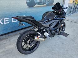 2024 Yamaha YZF-R3 Black
