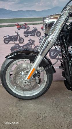 2025 Harley-davidson FLFB FAT BOY (117) Vivid Black
