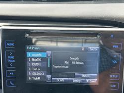 2017 Toyota Hilux Workmate TGN121R 4x2 Glacier White