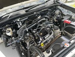 2017 Toyota Hilux Workmate TGN121R 4x2 Glacier White