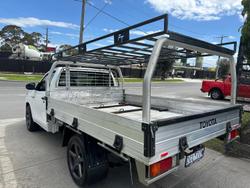 2017 Toyota Hilux Workmate TGN121R 4x2 Glacier White