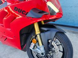 2022 DUCATI PANIGALE V4 S Red