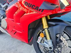 2022 DUCATI PANIGALE V4 S Red