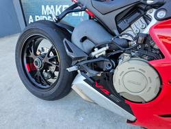 2022 DUCATI PANIGALE V4 S Red