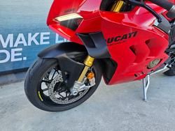 2022 DUCATI PANIGALE V4 S Red