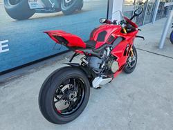 2022 DUCATI PANIGALE V4 S Red
