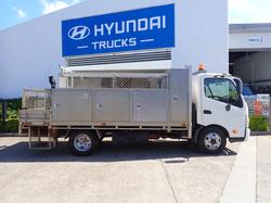 2012 HINO 300 617