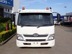 2012 HINO 300 617