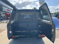 2014 Nissan Patrol ST Y61 4X4 Dual Range Black Obsidian