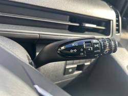 2022 Hyundai STARIA LOAD