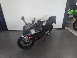 2025 CFMOTO 2025 Cf Moto 450CC 450 SR S Road Black