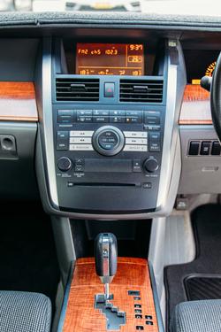 2004 Nissan Maxima ST-L