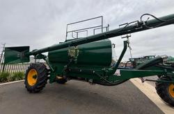 0 Simplicity 7000 L Tow Behind Quad Box GREEN