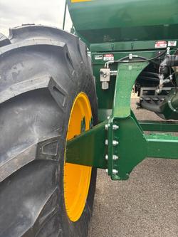 0 Simplicity 7000 L Tow Behind Quad Box GREEN