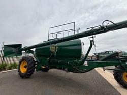 0 Simplicity 7000 L Tow Behind Quad Box GREEN