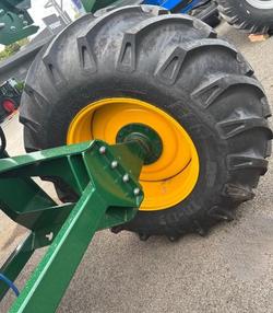 0 Simplicity 7000 L Tow Behind Quad Box GREEN